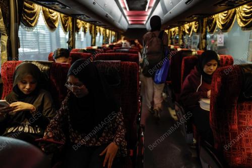TINJAUAN ORANG RAMAI PULANG KE KAMPUNG