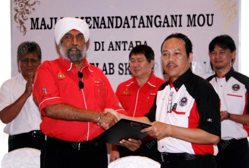 DATUK SURET SINGH