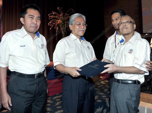 DATUK SERI IDRIS JUSOH