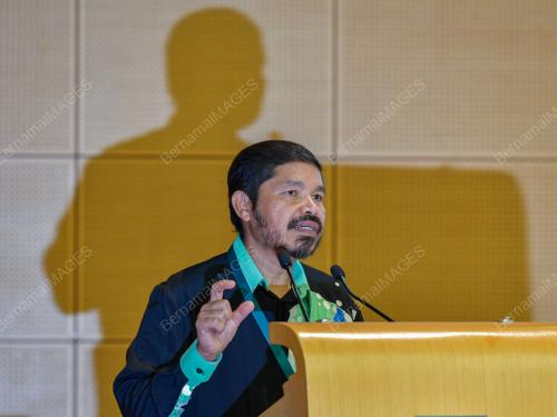 DATUK SERI DR MOHD UZAIR MAHIDIN
