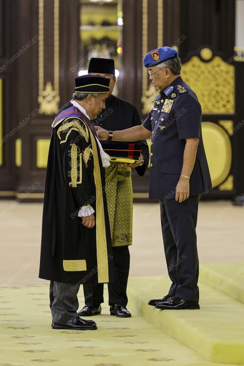 AL-SULTAN ABDULLAH RI'AYATUDDIN AL-MUSTAFA BILLAH SHAH