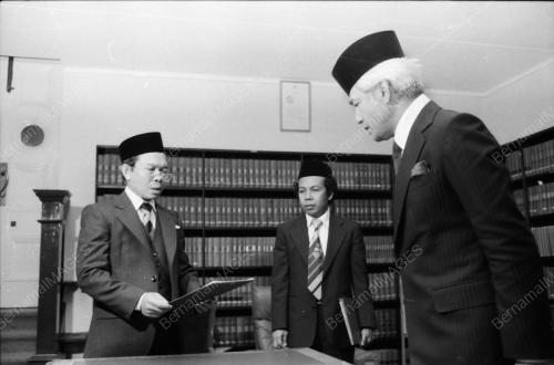 SULTAN AZLAN MUHIBBUDDIN SHAH
