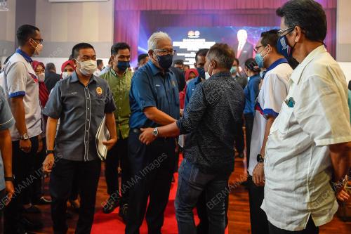 DATUK SERI HAMZAH ZAINUDIN