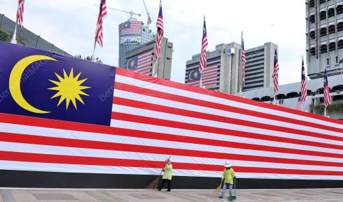 KL13_20082012_BENDERA