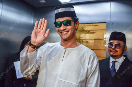FARID KAMIL