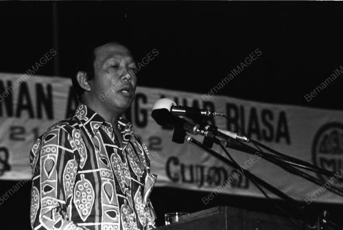 PERHIMPUNAN MIC