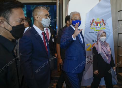 DATUK SERI ISMAIL SABRI YAAKOB