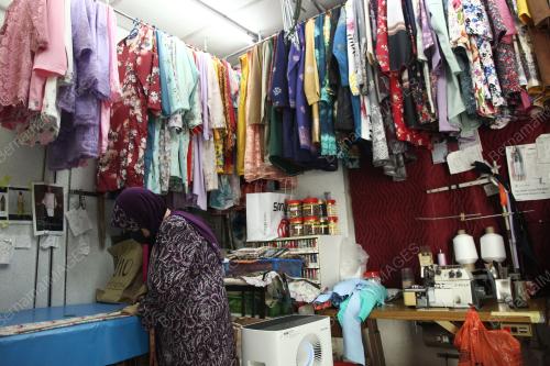 TINJAUAN PERSIAPAN BAJU RAYA