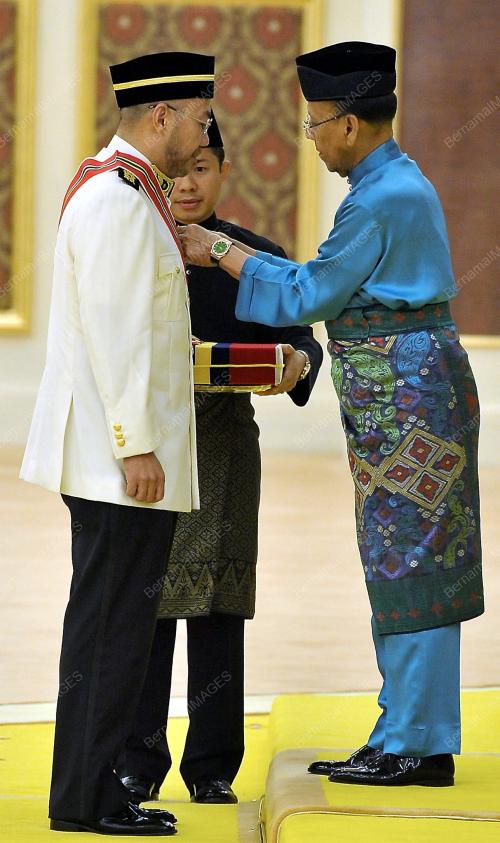 KL13_21112013_AGONG_PINGAT