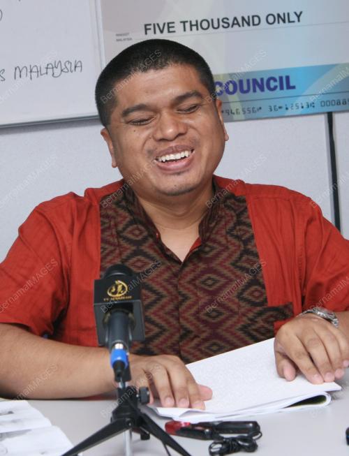 SIDANG AKHBAR PERTIS