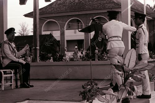 KL13_22111980_PERBARISAN