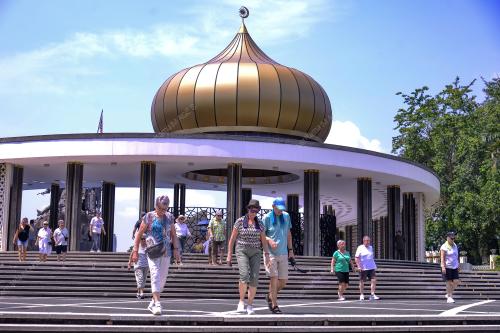 KL13_23032026_WARGA_KOTA