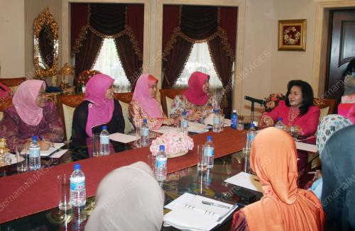 ROSMAH MANSOR