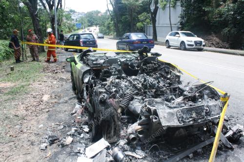 KERETA TERBAKAR