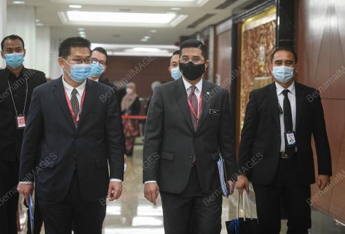 PERSIDANGAN PARLIMEN PENGGAL KETIGA