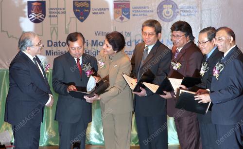 DR RAMLI HASSAN