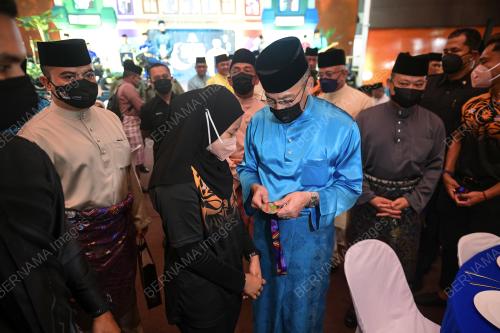 DATUK SERI HISHAMMUDDIN TUN HUSSEIN