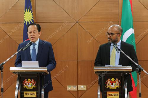 DATUK SERI AHMAD MASLAN