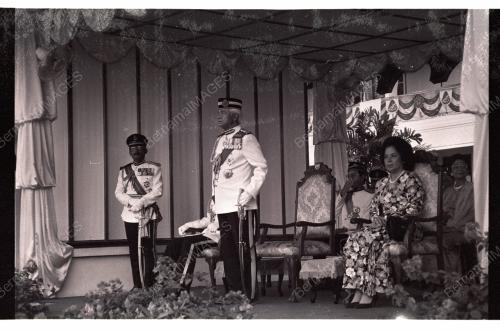 AGONG DI PERBARISAN PULAPOL