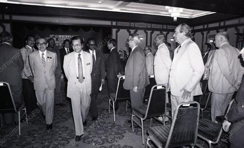 DR. MAHATHIR BIN MOHAMAD
