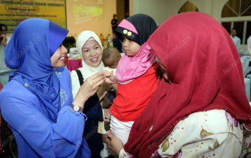 NORAINI AHMAD