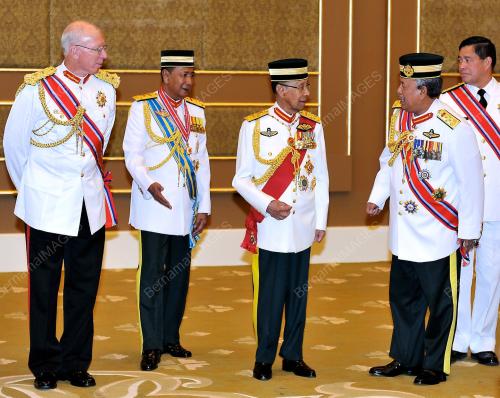 KL13_24092012_AGONG_PINGAT