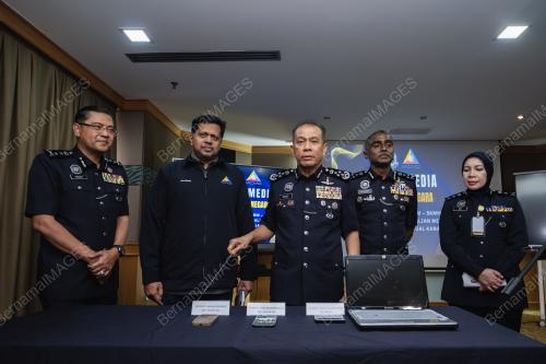 DATUK SERI MOHD KHALID ISMAIL