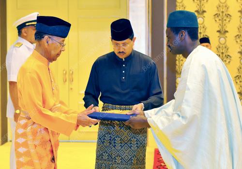 KL13_25032013_AGONG_WATIKAH