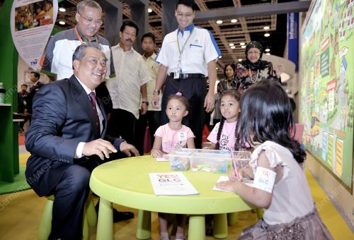 TAN SRI MUHYIDDIN YASSIN