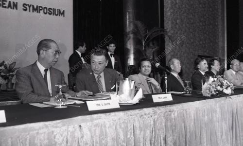 DR. MAHATHIR BIN MOHAMAD