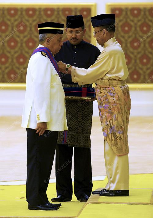KL13_26092013_AGONG_PINGAT
