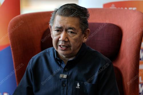 DATUK SERI SALAHUDDIN AYUB