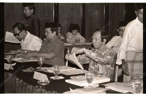 DATUK MUSA HITAM RASMI PERSIDANGAN