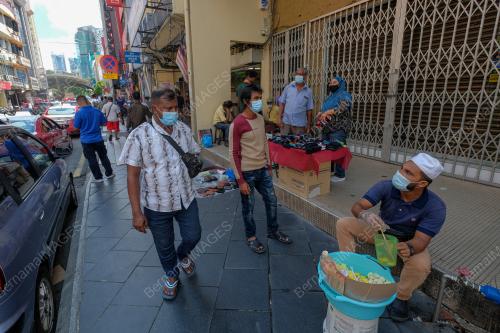 JALAN PUDU SESAK DENGAN WARGA ASING