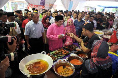 KL13_28052017_BAZAAR