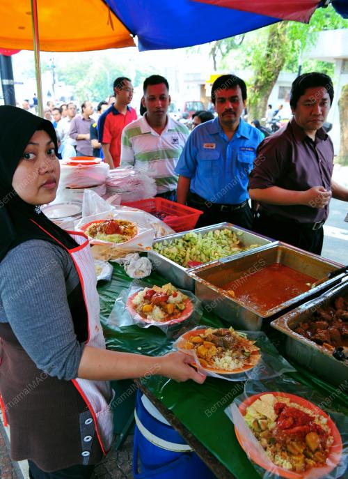 KL13_29062012_PASAR_JUMAAT