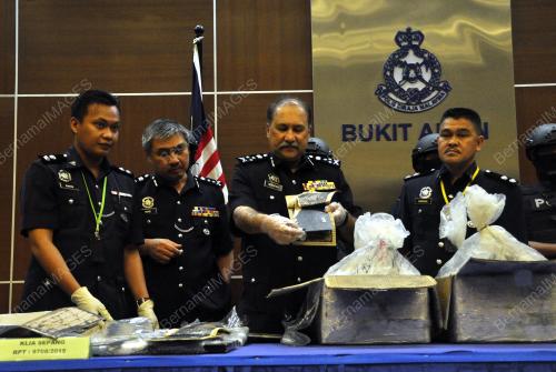 KL13_29062015_PC_DADAH