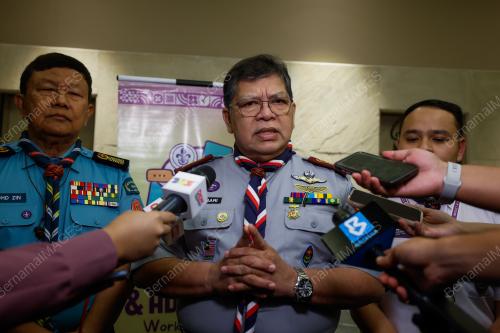 TAN SRI DR JOHARI ABDUL