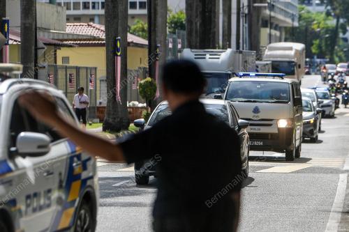 JENAZAH PELAPES TIBA DI HKL
