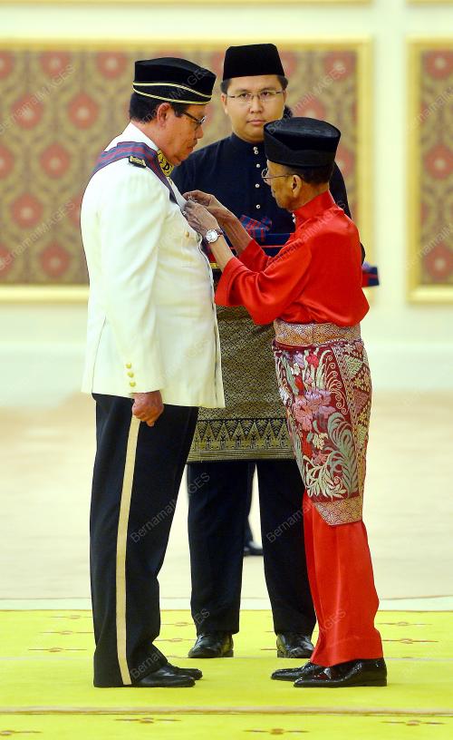 KL13_29092016_AGONG_PINGAT