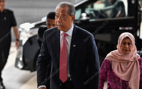 TAN SRI MUHYIDDIN MOHD YASSIN