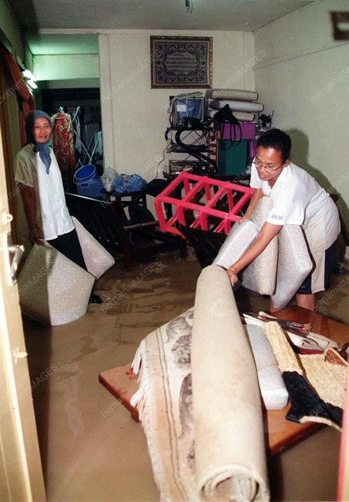 BANJIR KILAT