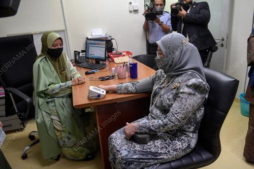 TUNKU HAJAH AZIZAH AMINAH MAIMUNAH ISKANDARIAH