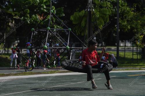 TINJAUAN CUTI SEKOLAH