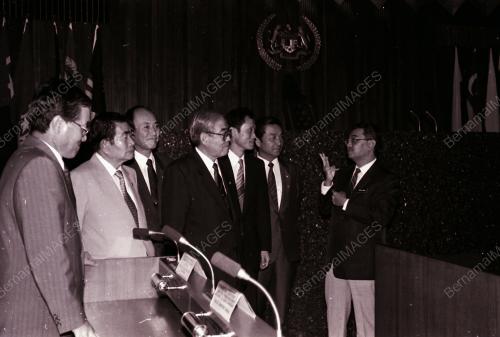 SPEAKER DEWAN KOREA