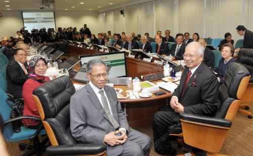 KL13_30112015_MESYUARAT