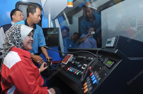 KL13_31052012_SIMULATOR