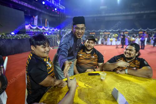 DATUK SERI AHMAD FAIZAL AZUMU