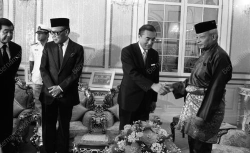 KL13_90583_NARASERU_MENGHADAP_AGONG_13012015
