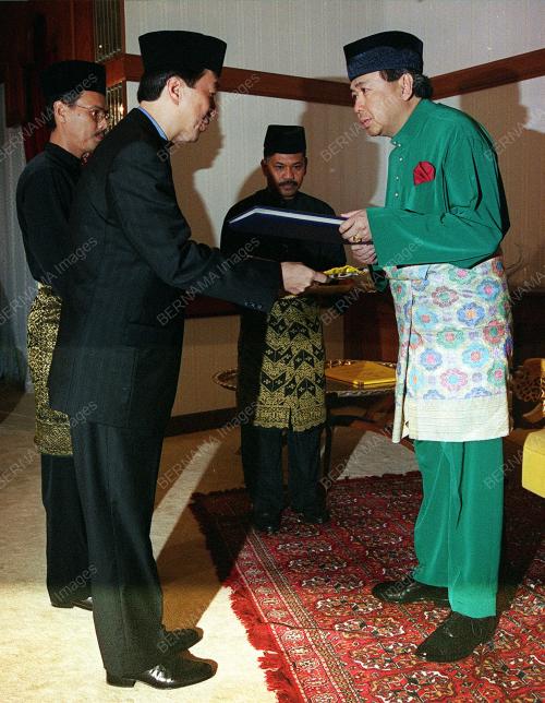 KL14-09_10_2000_TARAF_BANDARAYA_09102000